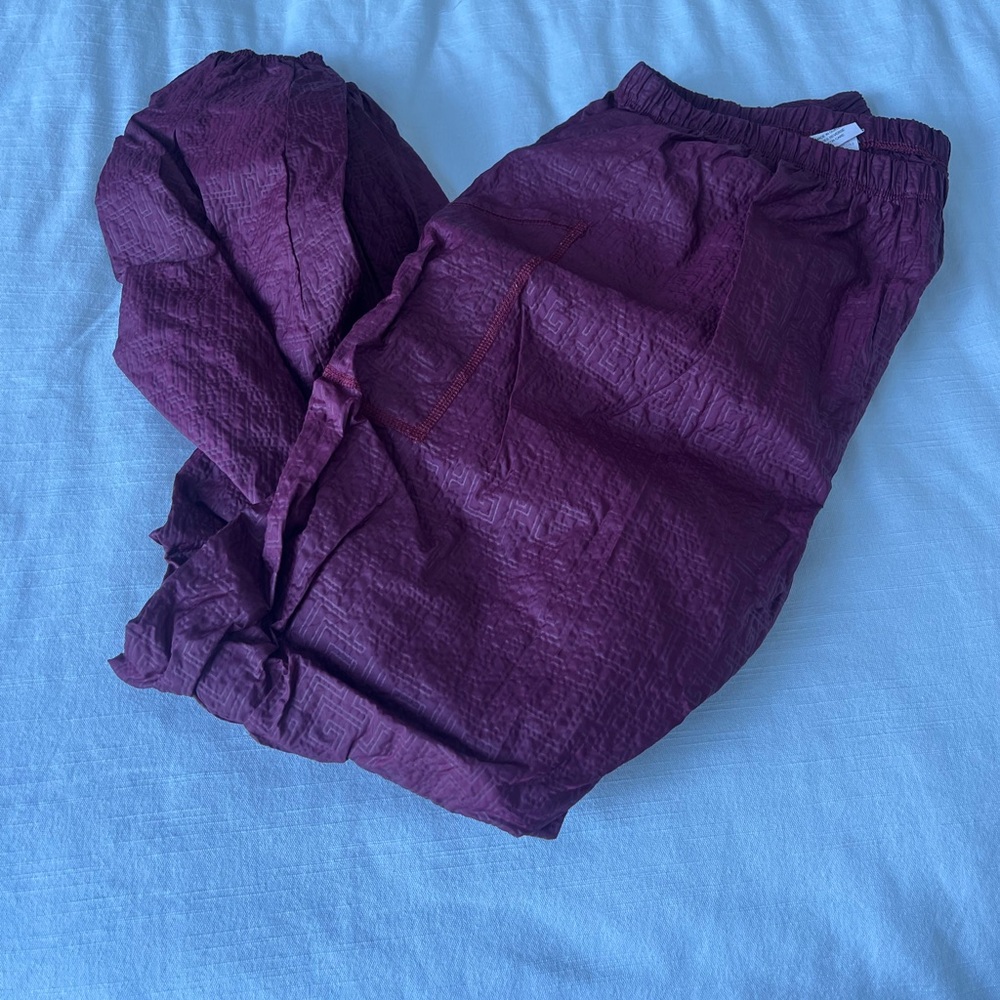 Maroon geometric detailed ballet warm up pants